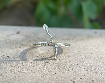 Silver Snake Ring • Thin Adjustable Ring • Minimalist •  Animal Ring • Wrap Ring • Delicate Ring • Dainty • Tiny • Gift for Her • Open