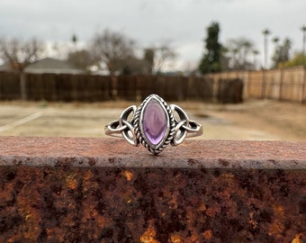 Triquetra Amethyst Ring . Celtic . 925 silver . Purple Stone . Trinity Knot . Promise Ring. Little Stacking. Gift . Women Triangular Ring