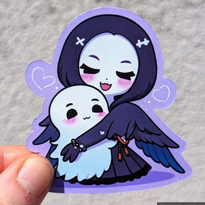 Niedliche Raben Hexe mit Geist Vertraute Vinyl Aufkleber, Pastell Halloween Gothic Krähe wasserdichte Laptop Aufkleber, Wasserflasche Pastell Goth Geschenke
