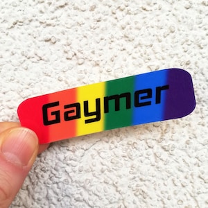 Sticker étanche Gaymer, cadeau queer fierté LGBTQ gamer, journal drôle de planificateur de jeu nerd, sticker égalité des droits, décor de jeu arc-en-ciel