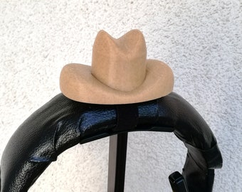 COWBOY HUT für Steuersätze und Kopfhörer, Lustiges Gamer Zubehör, niedliches Kostüm Cosplay Hut, Gaming Rauchen Requisite Geschenk