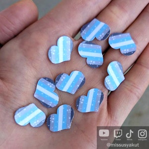 Lot de 10 Mini Demiboy pride flag coeur vinyle imperméable autocollant cadeau pour ordinateur portable