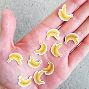 Confezione da 10 adesivi MINI Banana in vinile impermeabile per laptop, per bottiglie d'acqua o decalcomanie per album di scrapbooking