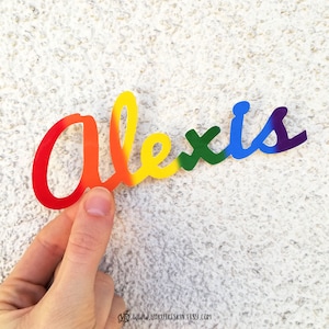 Stickers prénoms LGBTQ arc-en-ciel personnalisés, sticker arc-en-ciel en vinyle personnalisé imperméable à l'eau, cadeaux de la fierté gaie, décor arc-en-ciel