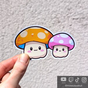 Adesivo simpatico a forma di fungo kawaii, adesivo impermeabile in vinile per laptop, decorazione per bottiglie d'acqua, adesivi estetici, agenda estiva, regali per micofili