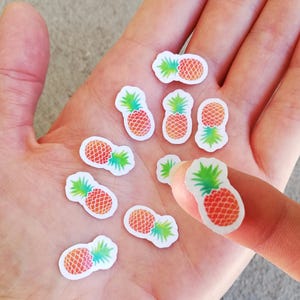 Paquete de 10 mini pegatinas de piña, vinilo impermeable para portátil, álbum de recortes, regalos