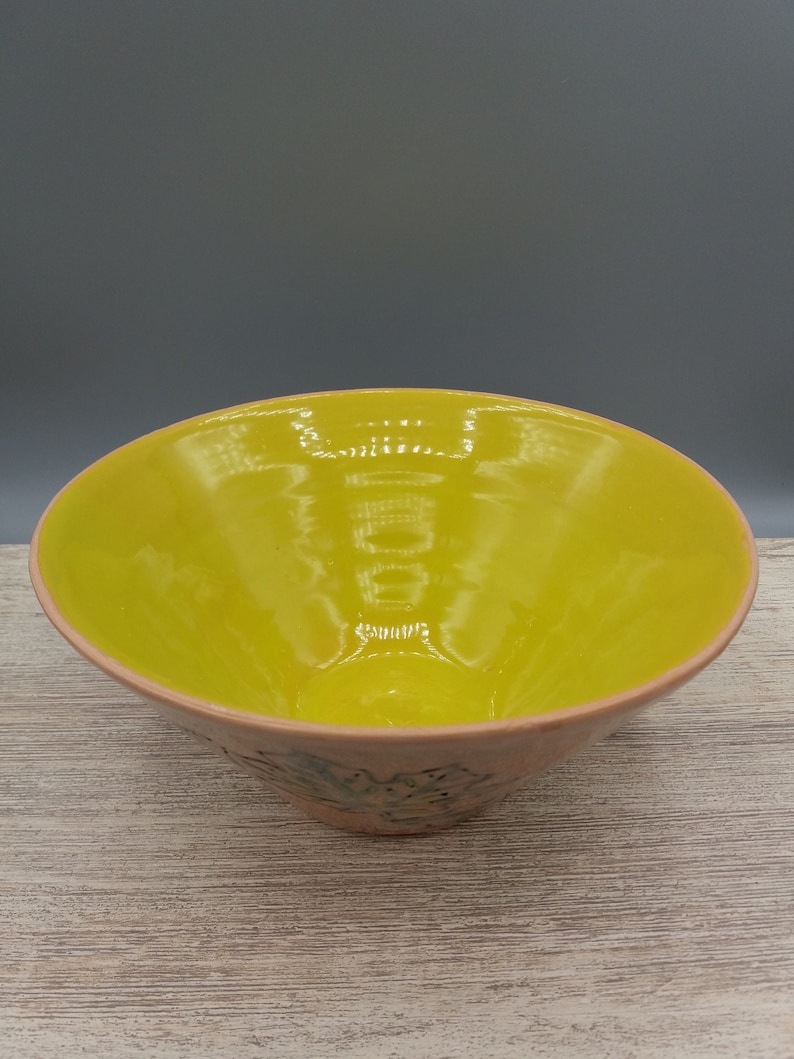Large bright yellow bowl Decorate your holiday table.