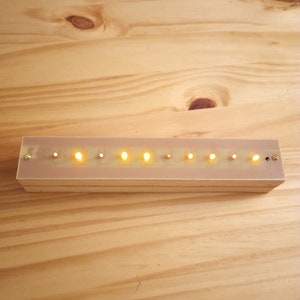 DO NOTHING BOX Random Flashing leds