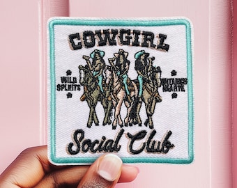 Reispatch, The Cowgirl Social Club-patch yee haw patch, howdy patch cowgirl geborduurde opstrijkpatch, truckerhoedpatches - P020