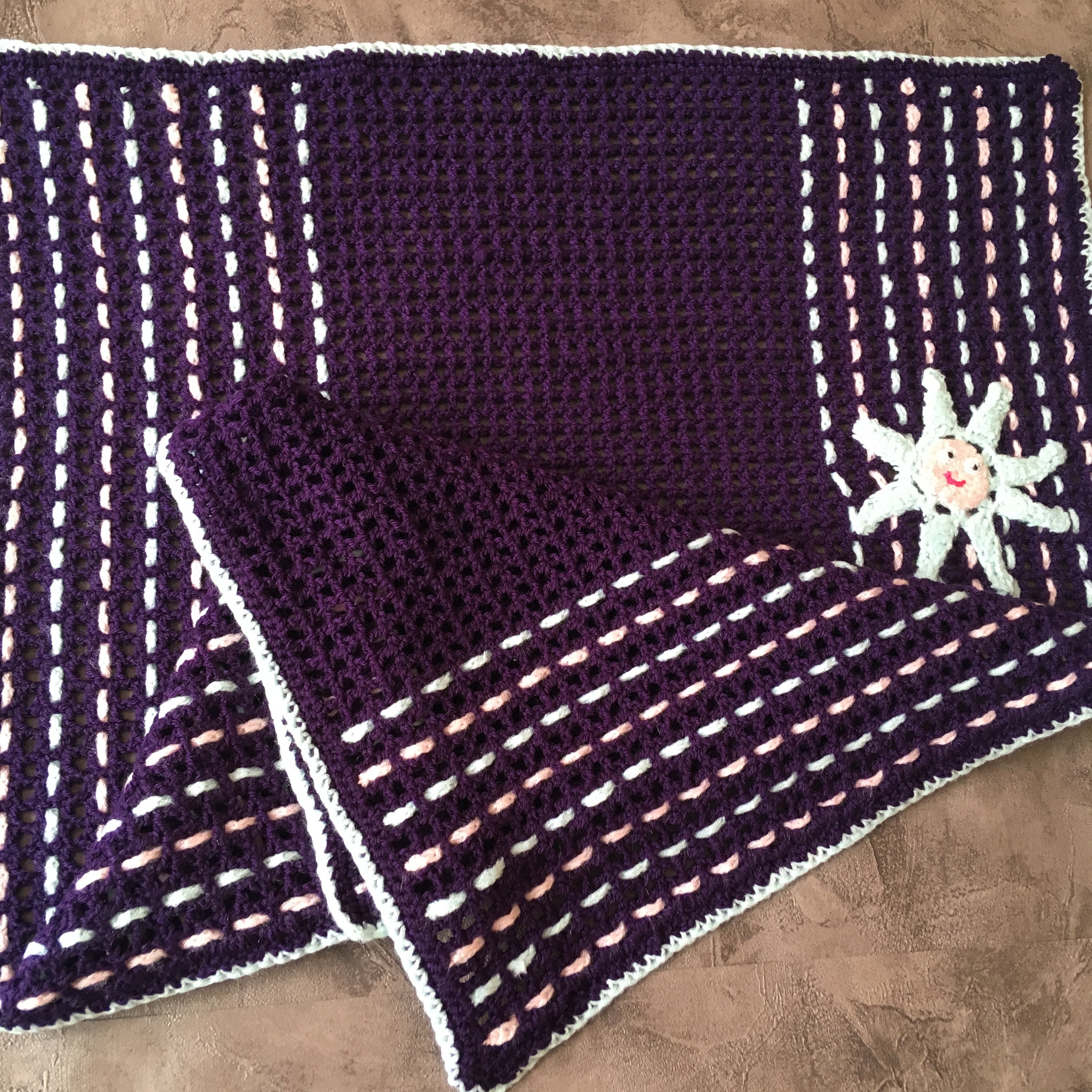 Couverture Pour Bébé Fille ou Garçon, Réalisée Au Crochet, 80 cm/65 cm. Couleur Violette, Point Ajou