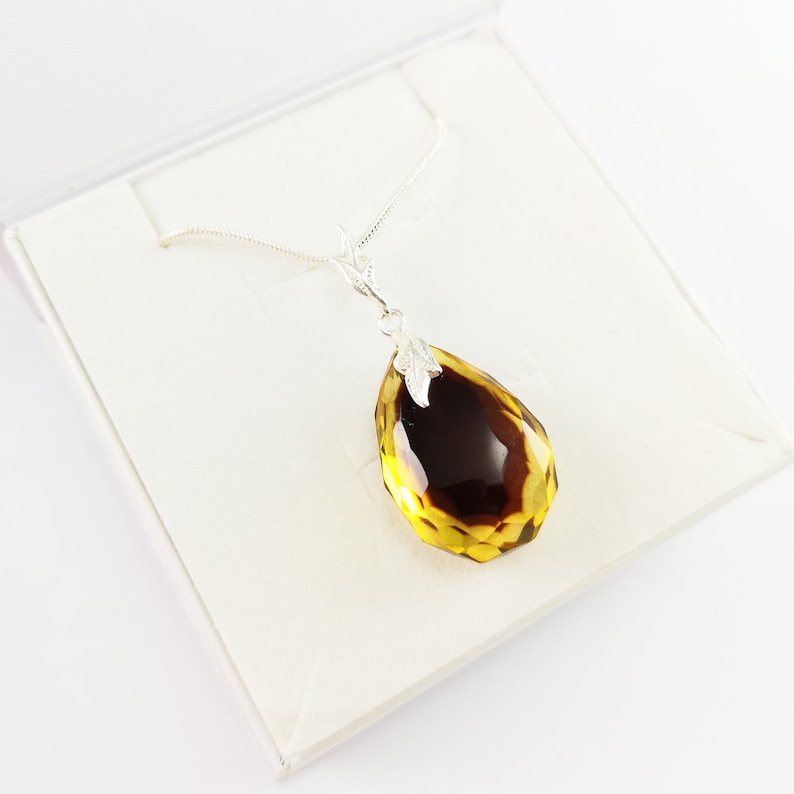 Amber jewelry Amber set Amber earrings and luxury pendant