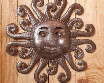Sol de metal, Arte de Haití, Pared interior y exterior, Obra de arte Boho, Decoración de hierro contemporáneo, Escultura de metal de calidad