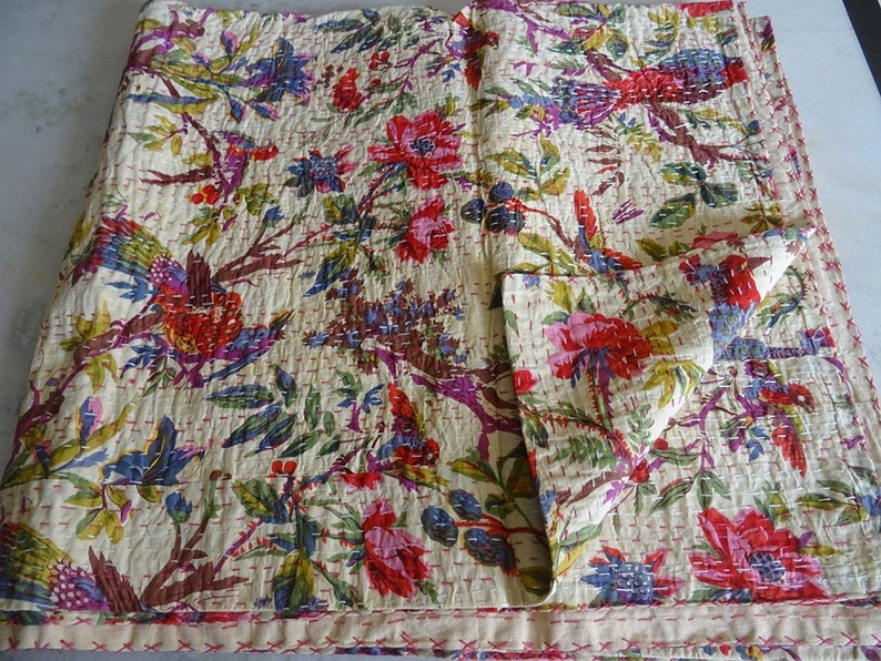 Indian handmade Kantha quilt bedspread bedsheet bedcover quilt Kantha quilt coverlet vintage handmade Queen size Floral Print quilt