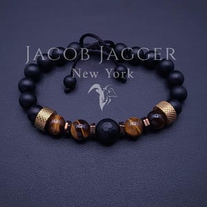 マットオニキスとタイガーアイのステンレススチール製ビーズブレスレット（男女兼用）。8mmビーズと変色しにくいステンレススチール製スペーサーでサイズ調整可能。