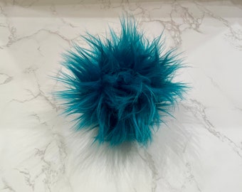 Blue Pom,Peacock blue faux fur Pom,faux fur Pom, 6 inch faux fur Pom,large faux fur Pom,long pile faux fur Pom,Pom Poms,Poms for beanie