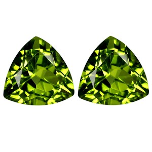 2,75 ct (2 Stück) PASSENDES PAAR Superior Triangle Cut (7 x 7 mm) Grün Peridot echte lose Edelsteine