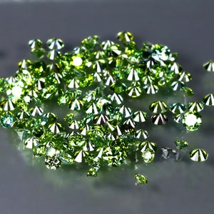 0.44 ct (14 pcs) Round Cut (1.95 mm) CVD Green Diamond VS Clarity Lab Grown Diamond