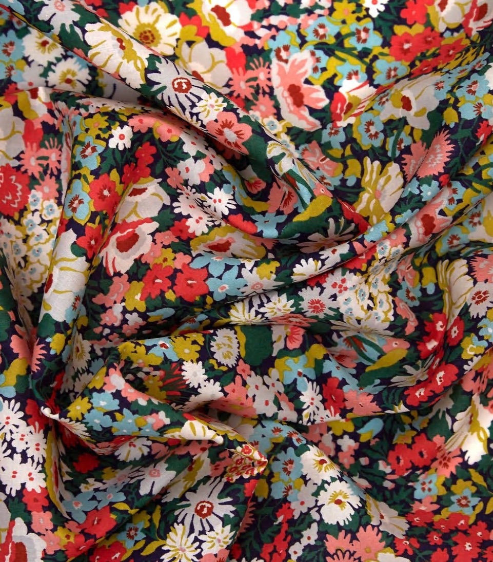 LIBERTY パンジーバランスドロップイヤリング capizspot11.jpg