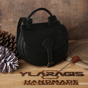 Petit sac à main en cuir | Sac de voyage à bandoulière | Sac noir à deux volets | Sac à bandoulière | Cadeau pour maman | Cadeau d'anniversaire femme | Cadeau de Noël