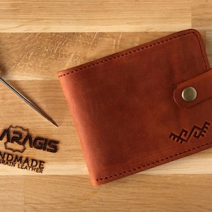 Billetera de bolsillo para hombre / Billetera de cuero plegable / Billetera minimalista / Billetera grabada / Regalo para papá / Regalo de cumpleaños para hombres / Regalo de Navidad