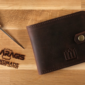 Cartera de cuero plegable / Cartera minimalista marrón / Cartera de bolsillo / Cartera grabada / Cartera con cierre a presión / Regalo de Navidad / Regalo de cumpleaños