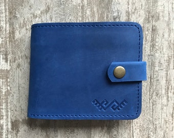 Cartera de cuero plegable grabada a mano
