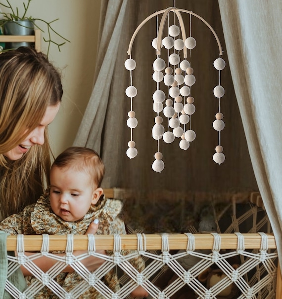 Bébé Mobile en Bois, Mobile Musical Lit Bébé avec Boule en Feutre