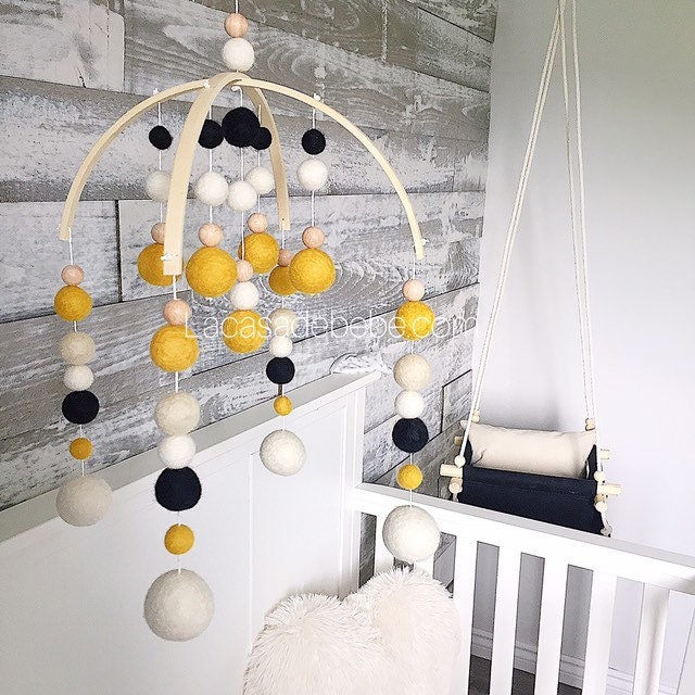 Mobile Bebe Garcon Mobile Bebe Fille Mobile Jaune Moutarde Etsy