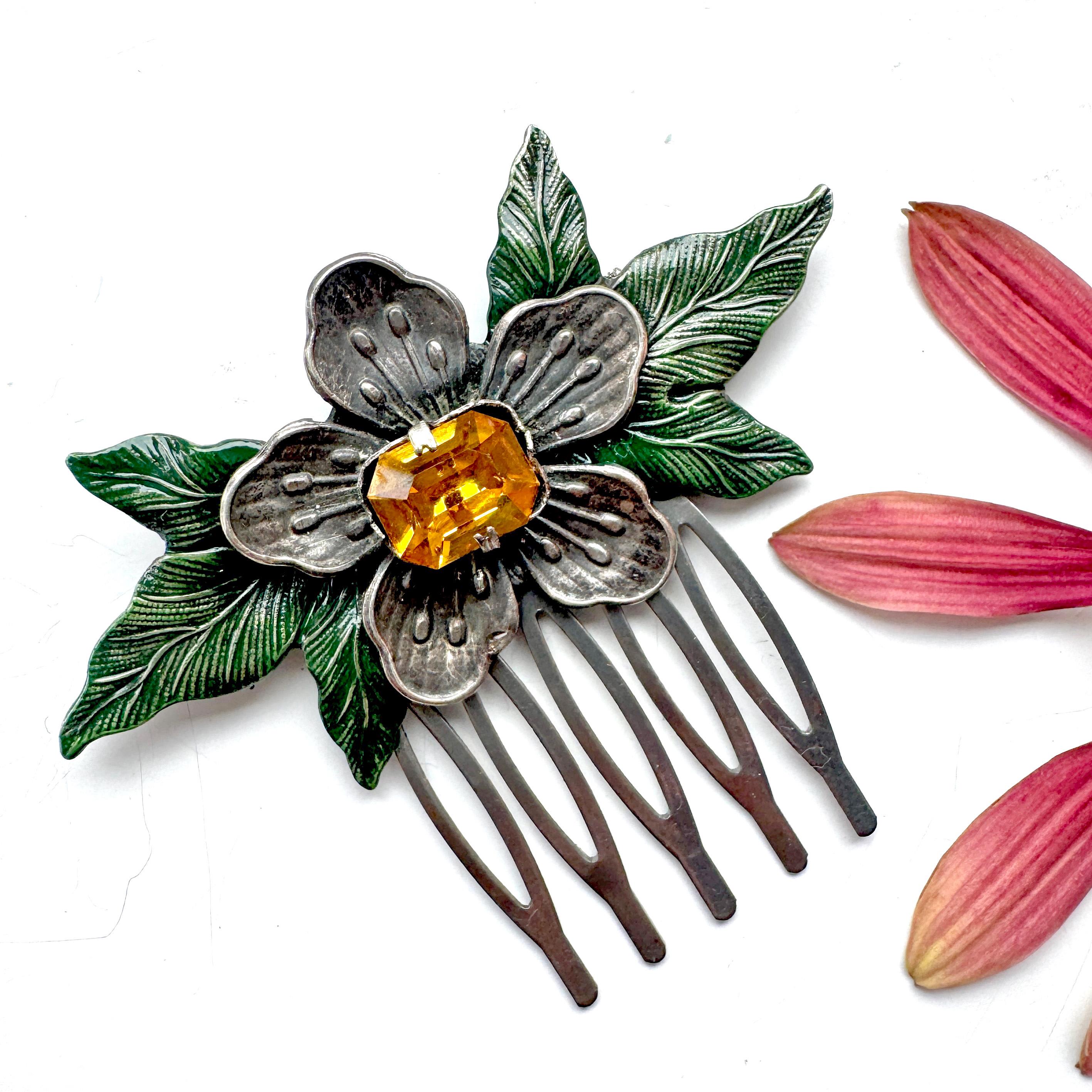 Antique Floral Hair Comb for Vintage Wedding: Vintage Wedding Flower Hair  Comb Handmade From Vintage Jewellery - Etsy Israel, image size:2834x2834