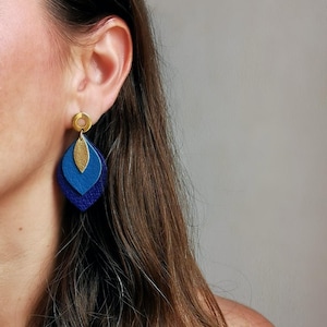 Blue leather earrings with 18k gold-plated attachment