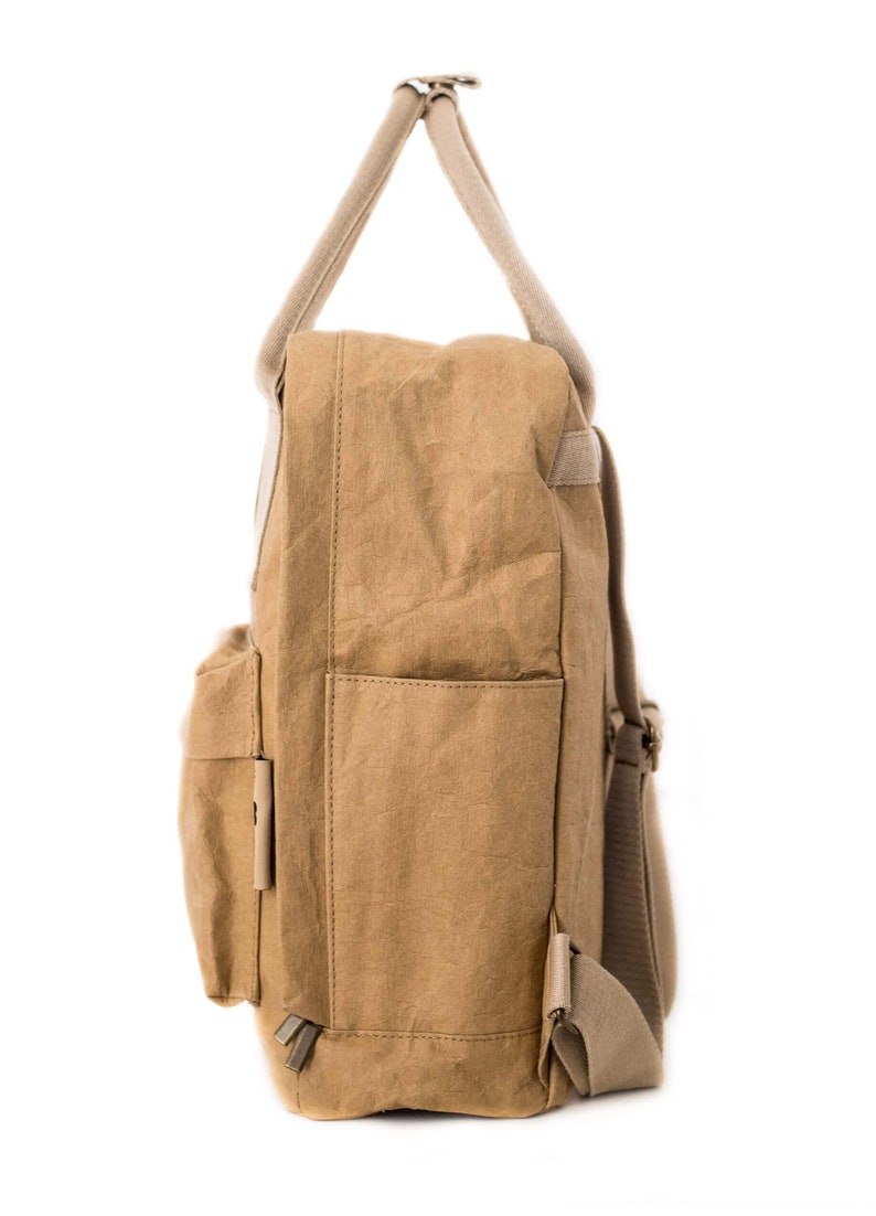 Rucksack aus Kraft Papier PAPERO 2 in 1 Handtasche LYNXII , Robust, leicht wasserfest, vegan, nachhaltig, fair nachwachsendes Material Bild 6