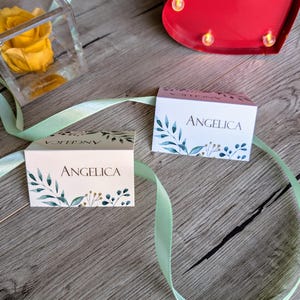 Tarjetas de lugar para bodas con vegetación / Decoración elegante para bodas con temática de vegetación exuberante / Tarjetas de nombre elegantes para asientos / Fabricadas en Italia