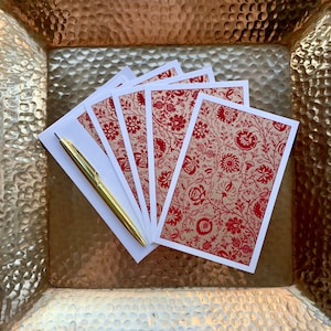 Floral Fantasia Red - Jeu de cartes blanches de 5 avec 5 enveloppes vanille, cartes de remerciement, cartes d’invitation, cartes de mariage, cartes de Noël