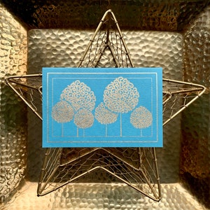 Forêt familiale - Jeu de cartes blanches de 5 cartes multicolores avec 5 enveloppes vanille, ethnique, arbres, cartes de remerciement, cartes d’invitation