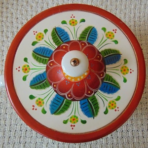 Rosemaling by Jan, Os style ceramic pot.  Makes a cheery and happy gift!