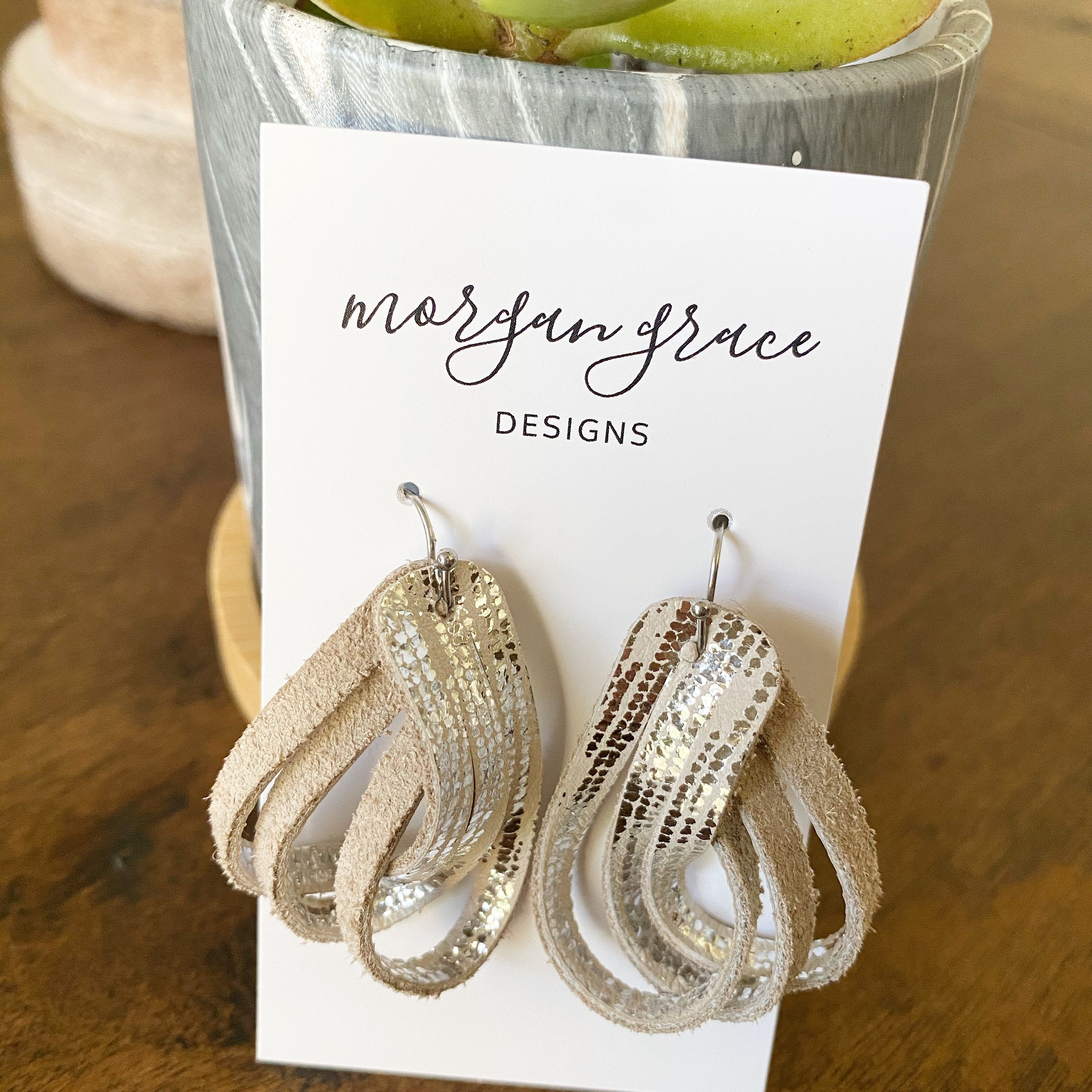 ピアス Line Hoop Earrings Zen swirl hoop earrings | J + Mikoto – J+Mikoto