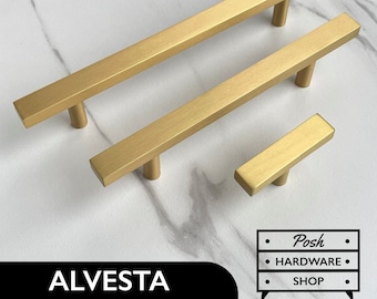 Alvesta // Solid Brass Bar Handle Pulls with Gold Finish - Quality Hardware for Kitchens, Bathrooms, Cabinets, and Furniture.