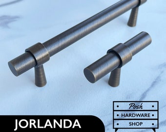 Jorlanda // Solid Brass Bronze Handle Pulls and Knobs - Hardware for Kitchens, Bathrooms, Cabinets, Furniture.