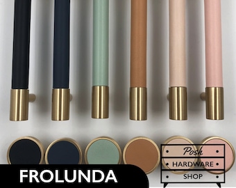 Frolunda // Leather and Brass Handle Pulls and Knobs - Hardware for Cabinets and Furniture. Colours: Black, Blue, Green, Brown, Beige, Pink