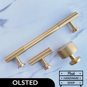 Olsted // Tiradores y pomos de latón macizo dorado. Herrajes contemporáneos de calidad para cocinas, baños, armarios y muebles.