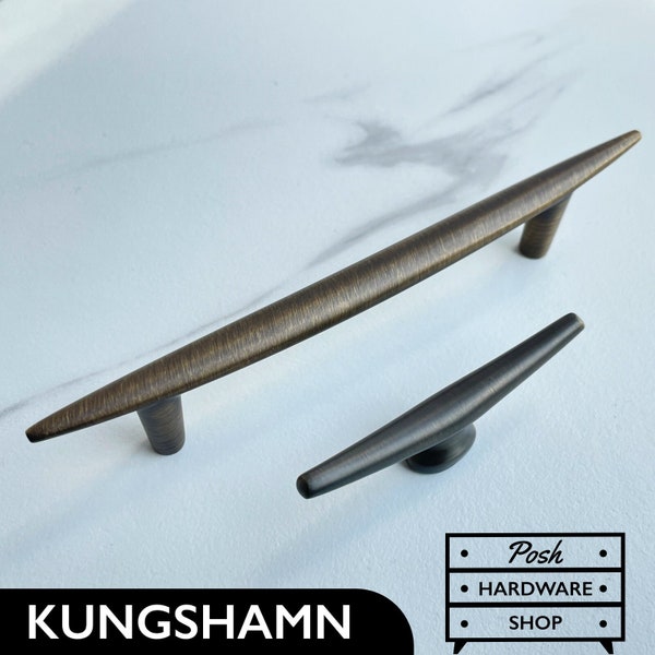 Kungshamn // Solid Brass Bronze Curved Mid-Century Modern Handle Pulls and Knobs - Hardware for Kitchens, Bathrooms, Cabinets, Furniture.