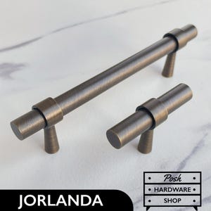 Jorlanda // Solid Brass Bronze Handle Pulls and Knobs - Quality Hardware for Kitchens, Bathrooms, Cabinets, Furniture.