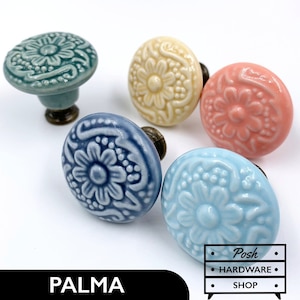 Palma // Vintage keramische knoppen met bloemenbloesem voor kasten en meubels. Blauw, groen, geel, roze. Breedte: 33 mm, 1 5/16".