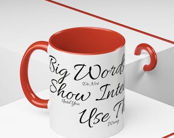 Taza de café con cita inspiradora, detalles en negro, decoración única para la oficina.