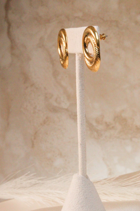 Vintage Gold Double Hoop Stud Earrings • Textured… - image 4
