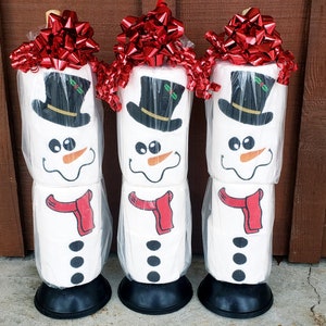 housewarming gift, snowman decoration, set of 4, embroidery design, digital file, chunky barn, Christmas present, bathroom toilet paper