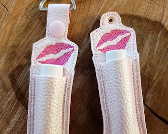 soporte de lápiz labial, llavero de bálsamo labial, archivo de diseño digital bordado, aro 4x4, cumpleaños, boda, diseños de granero grueso, regalo para amigo, pareja
