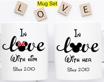 In love Mickey Minnie beker Set, Valentijnsdag paar geschenk, Mickey Couple mokken, verliefd mokken aangezien beker Set, Disney verjaardag mok Set