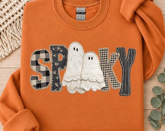 Cottagecore-Geister-Sweatshirt, Faux-Patchwork-Collegebuchstaben, Geister aus Spitzenmaterial (Fleece-Rundhalsausschnitt)