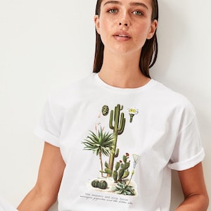 Camiseta botânica inspirada no vintage, camiseta do deserto, camiseta gráfica ocidental, camiseta de cacto, camisa do deserto, Arizona, camiseta de cacto vintage, Aloe